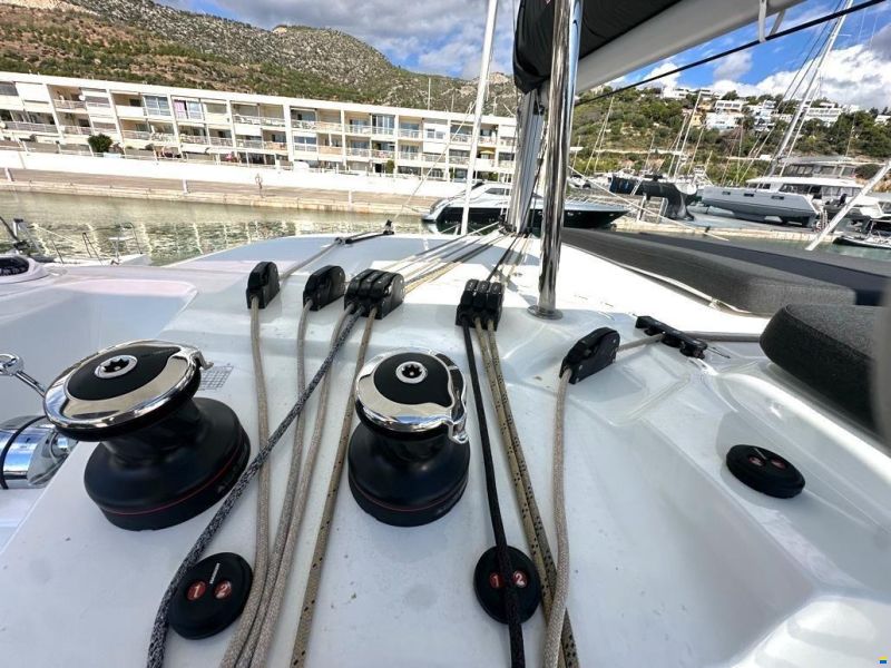Lagoon 43