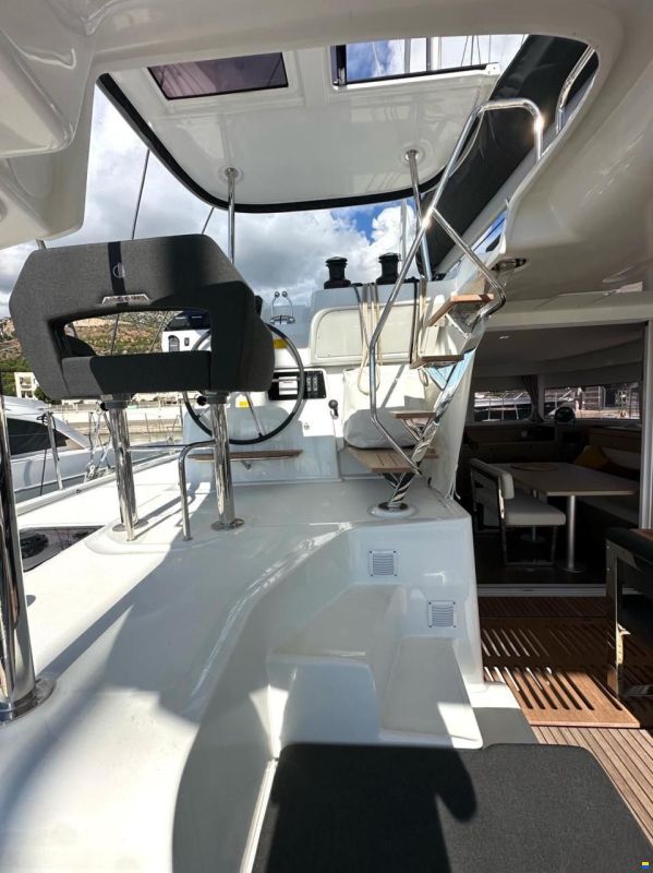 Lagoon 43