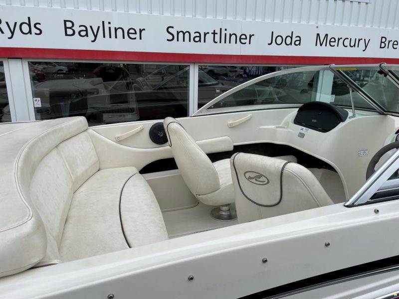 SeaRay 175 Sport Bowrider med 135 hk Mer