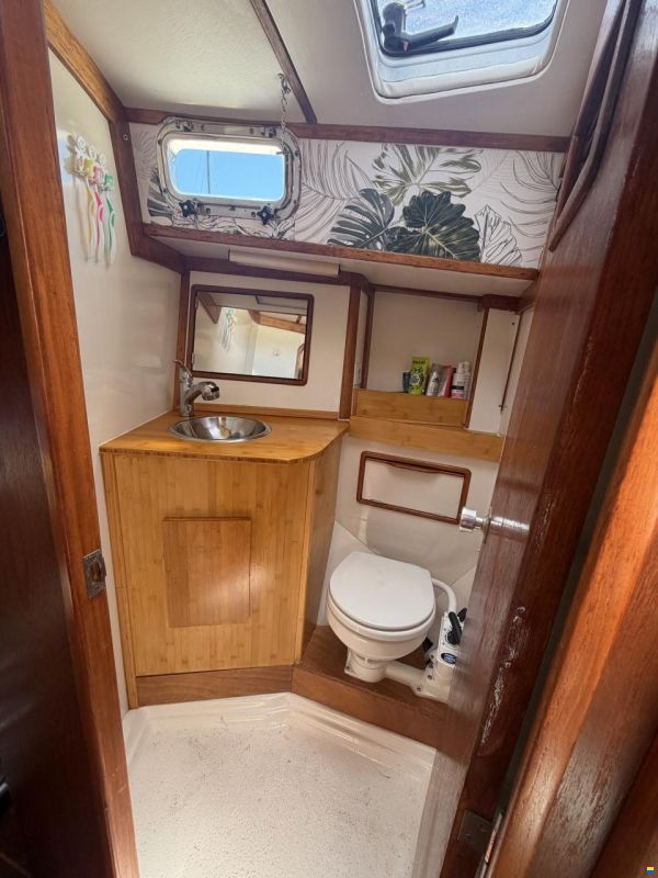 Irwin 38 Mark II