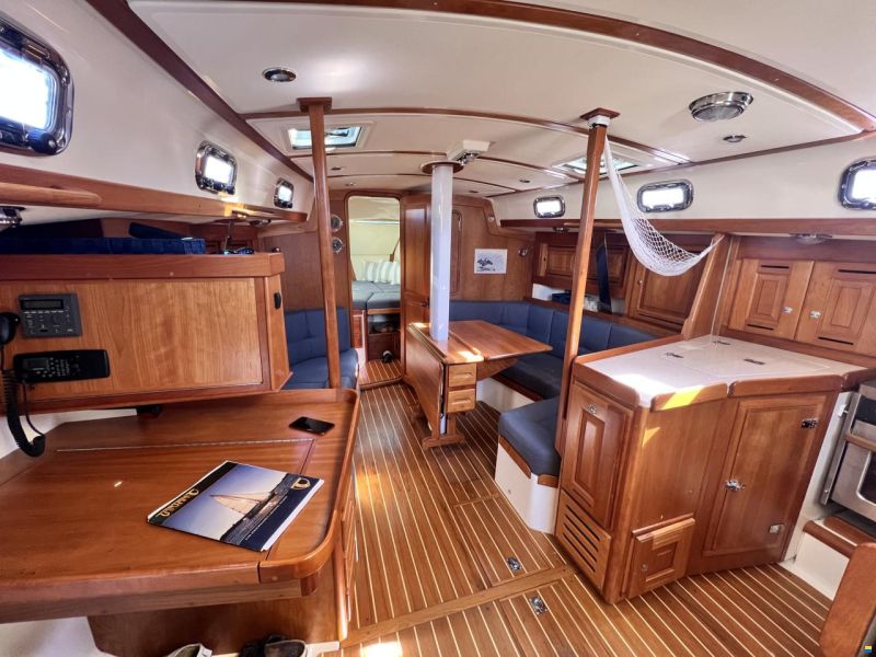 Tartan 3700
