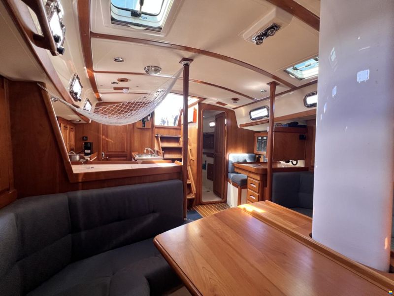 Tartan 3700