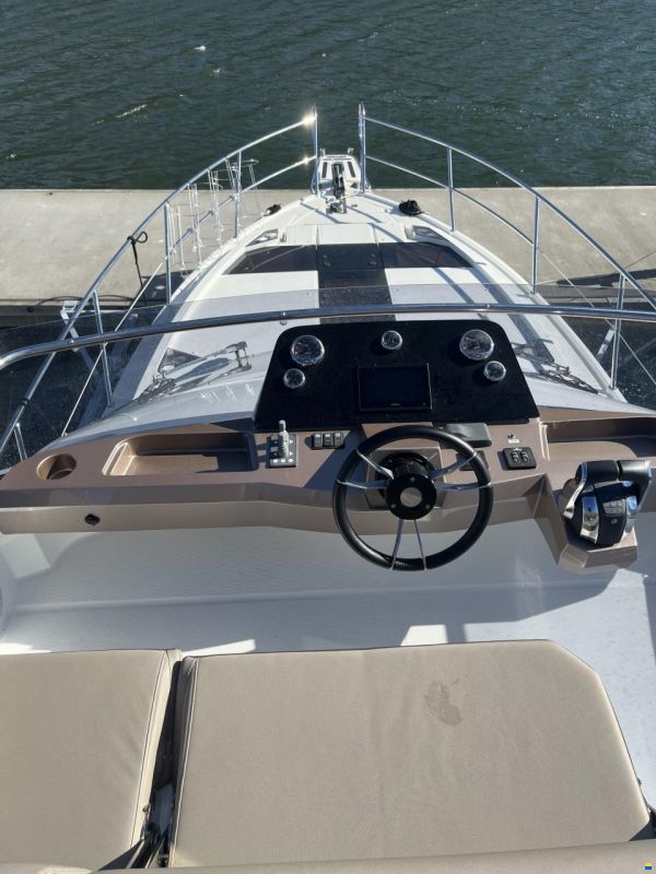 Galeon 360 Fly