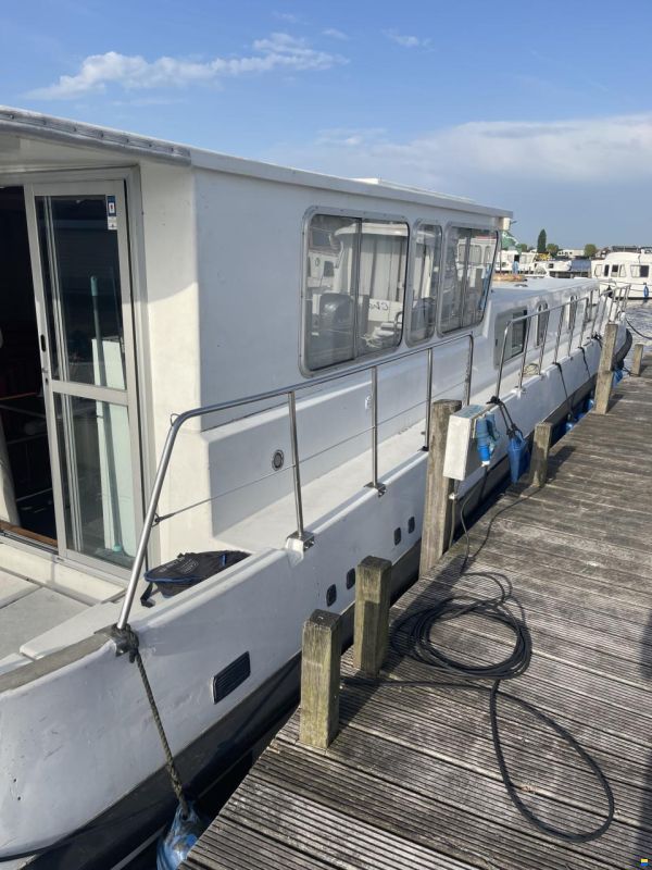 Locaboat 1500R