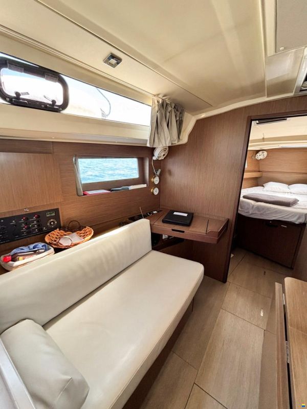 Beneteau Oceanis 41.1