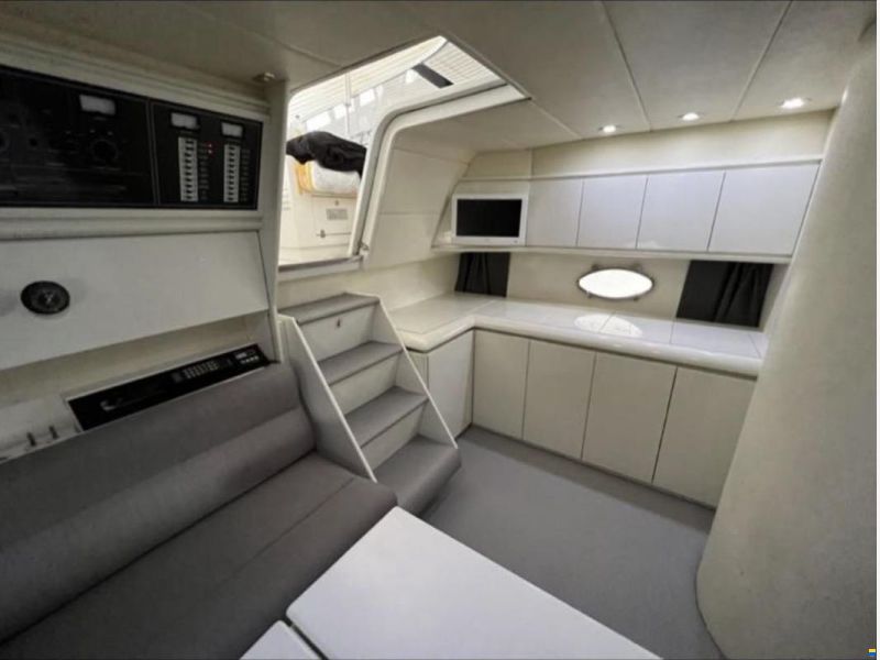 Pershing 40