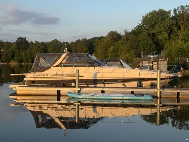 Pershing 40