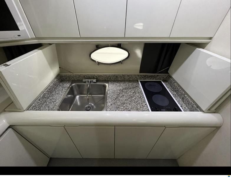 Pershing 40