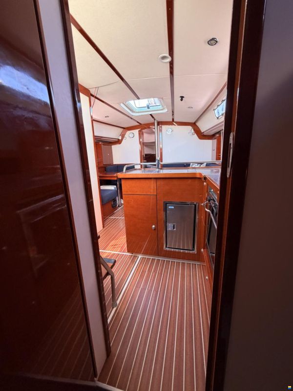 Hanse 370