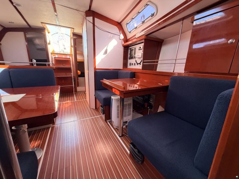 Hanse 370