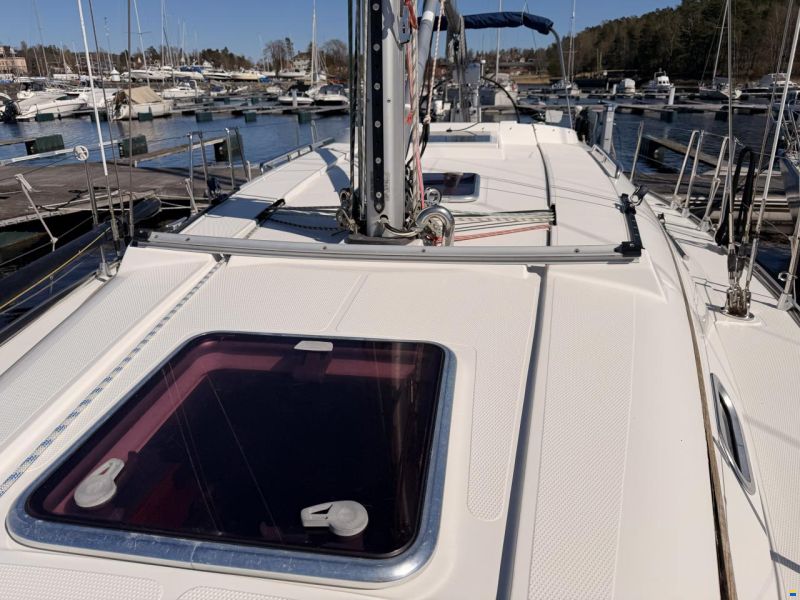 Hanse 370