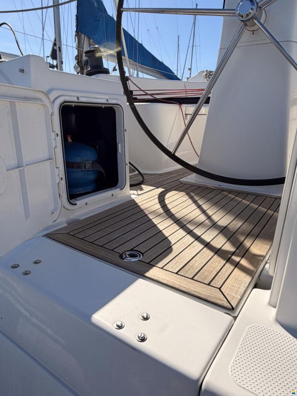 Hanse 370