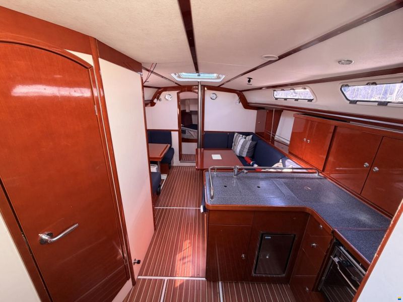 Hanse 370