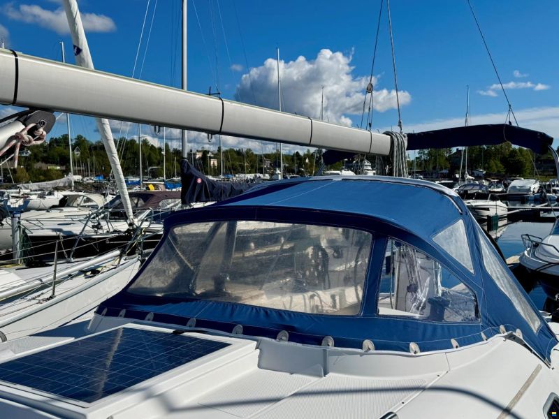 Hanse 370