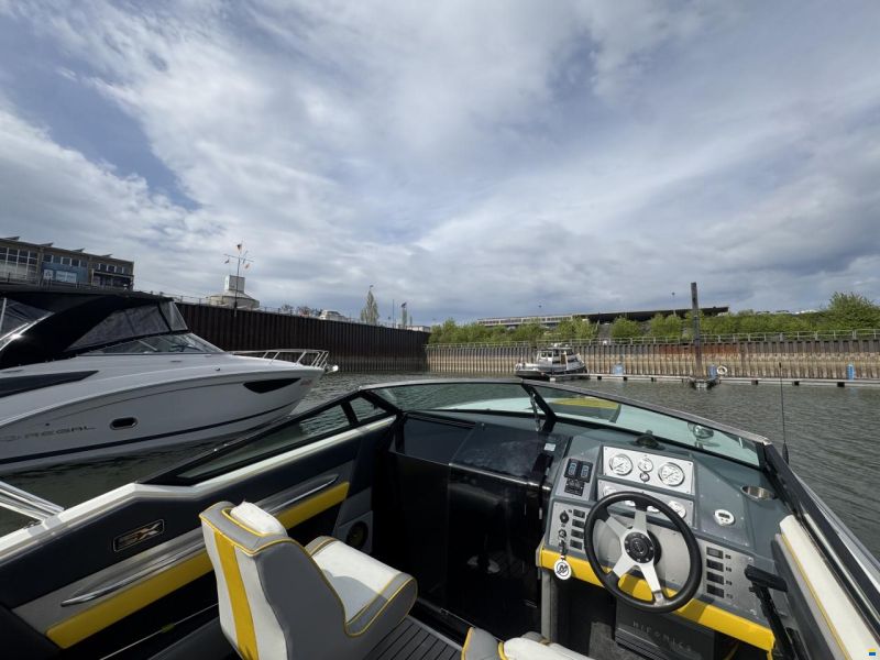 Chaparral 2350sx Sport