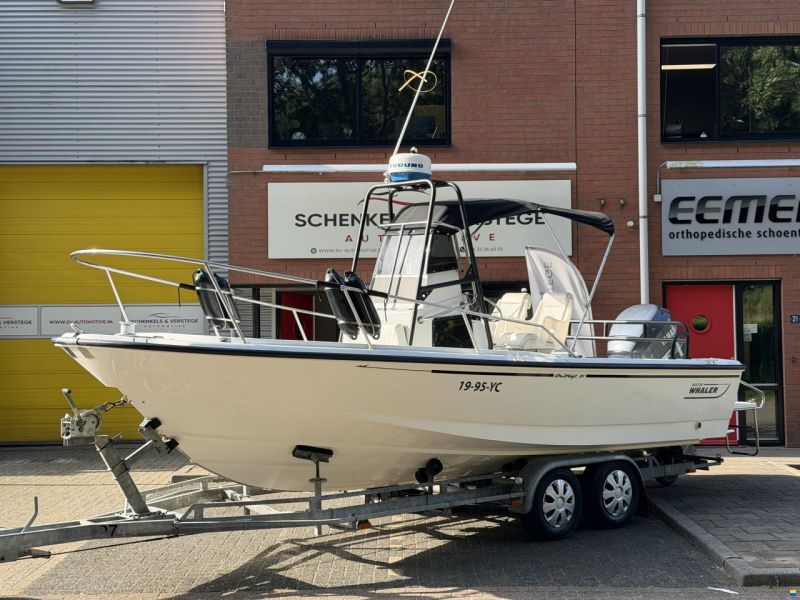Boston Whaler Outrage 21