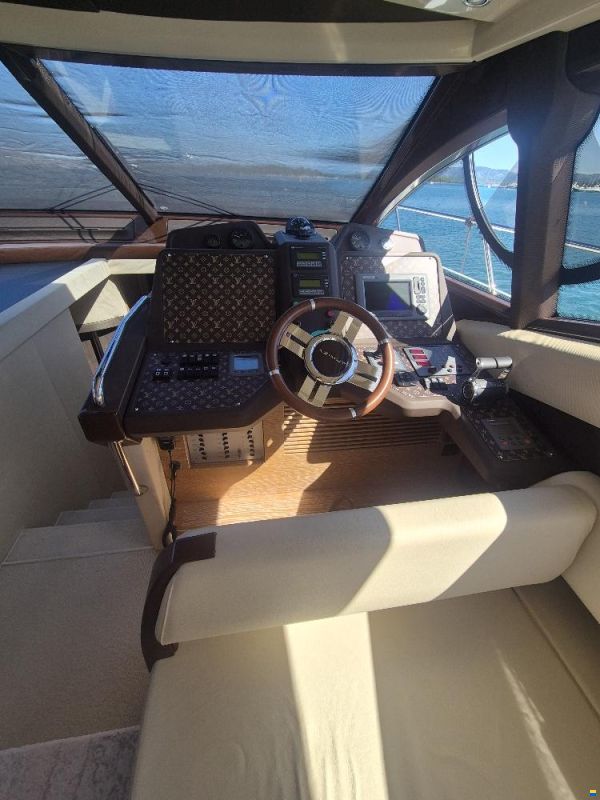Azimut 53 FLY