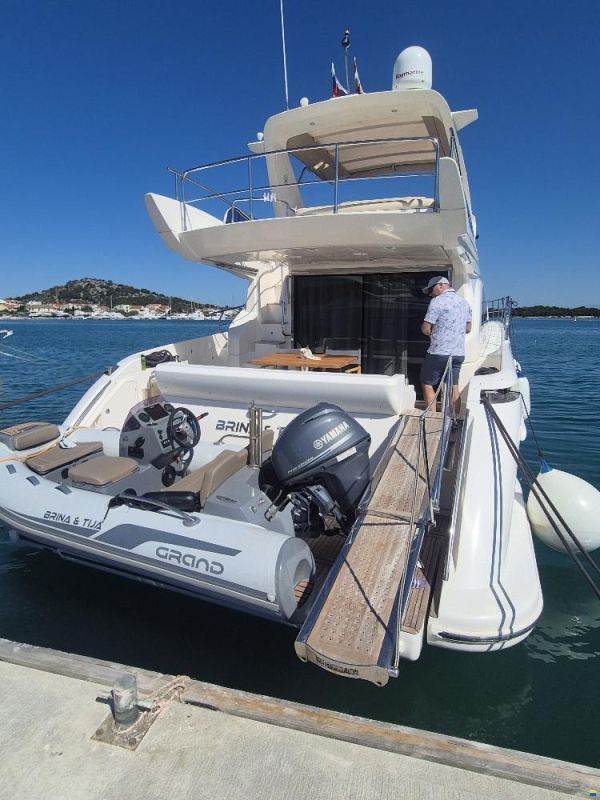 Azimut 53 FLY