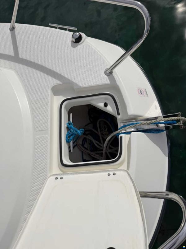 Quicksilver 455 Active Cabin