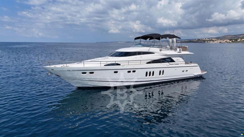Fairline SQUADRON 74