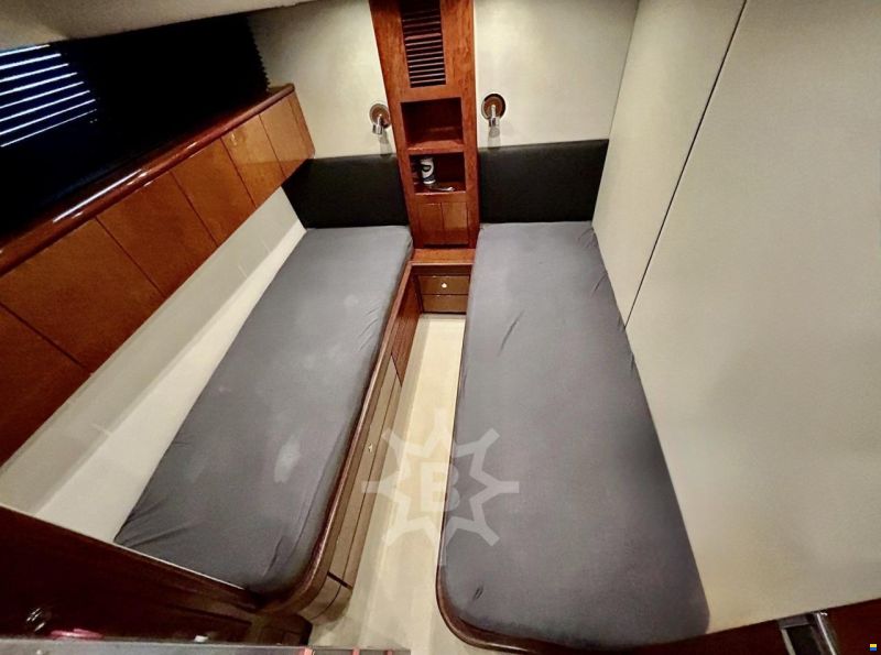 Fairline SQUADRON 74