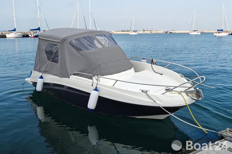 AM Yacht 620 Sundeck