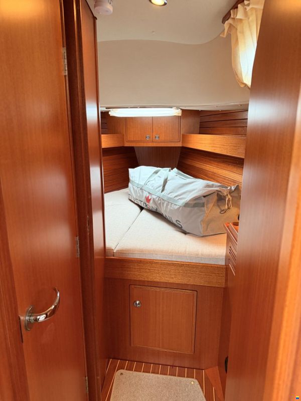 Hallberg-Rassy 310