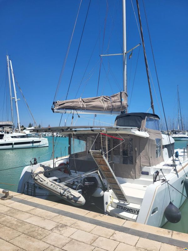 Lagoon 39