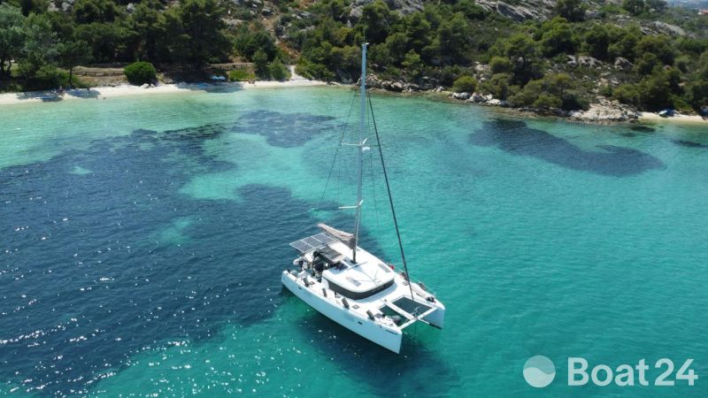 Lagoon 39