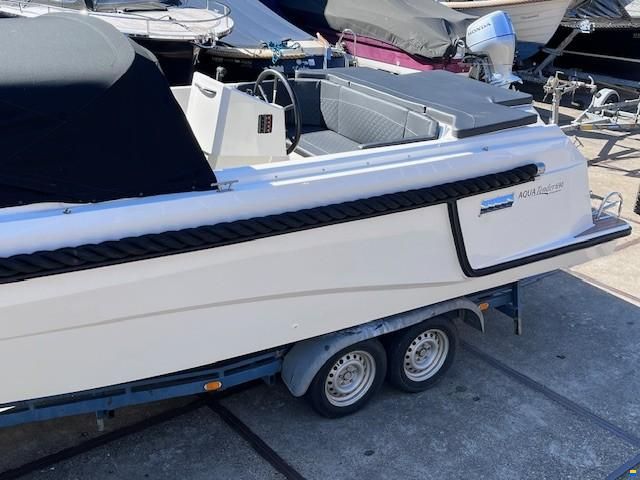 Aqua24 690 Tender