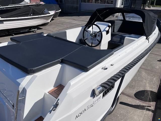 Aqua24 690 Tender