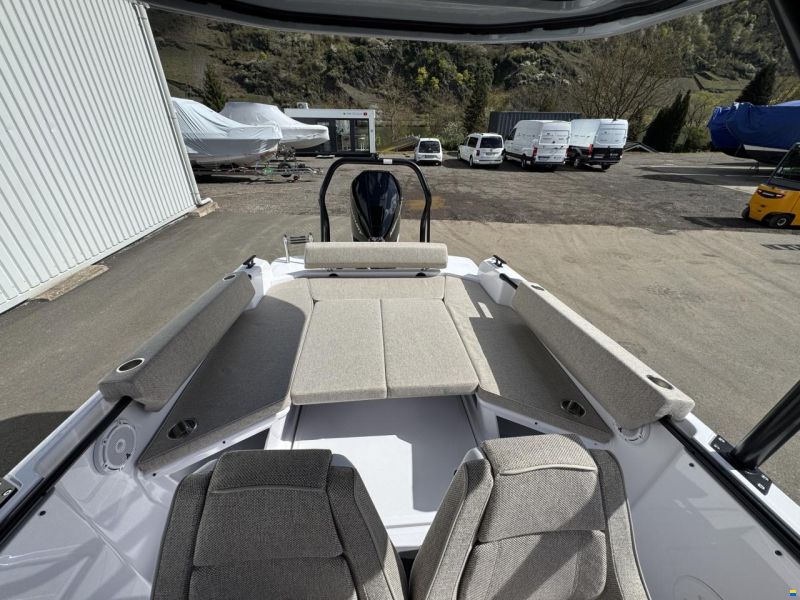 Axopar 25 Cross-Top