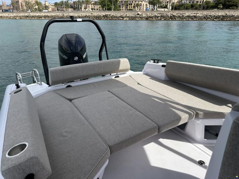 Axopar 25 Cross-Top