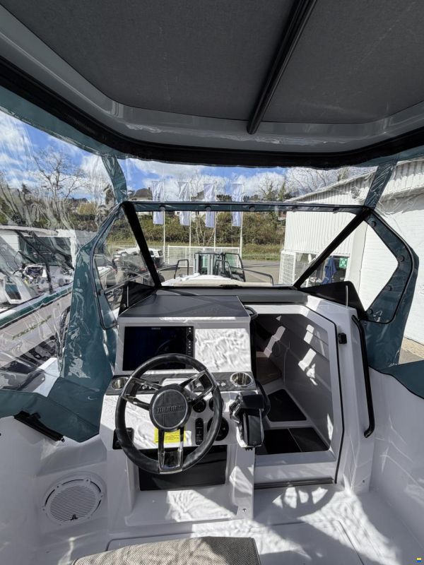 Axopar 25 Cross-Top