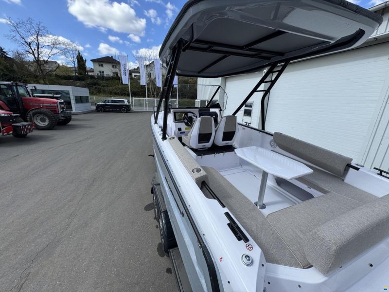 Axopar 25 Cross-Top