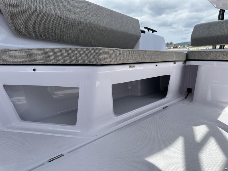 Axopar 25 Cross-Top