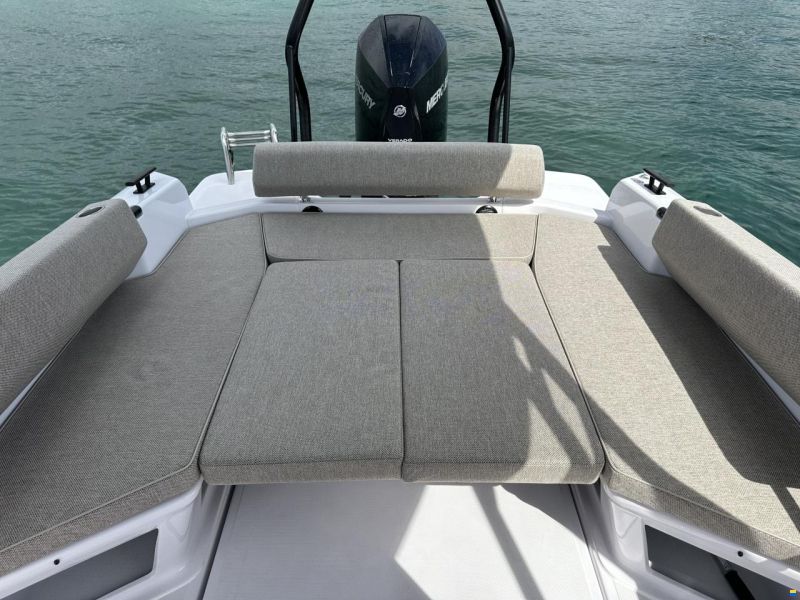 Axopar 25 Cross-Top