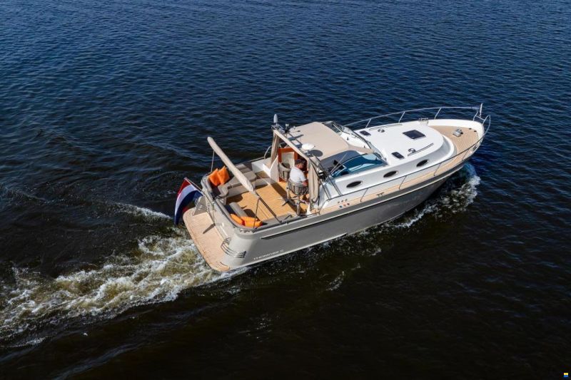 Thomasz Tristan 32 Cabrio