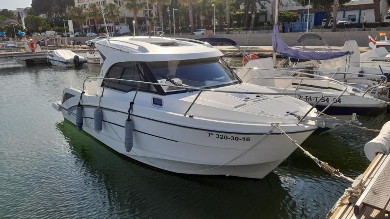Beneteau Antares 8