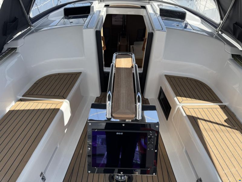 Hanse 348