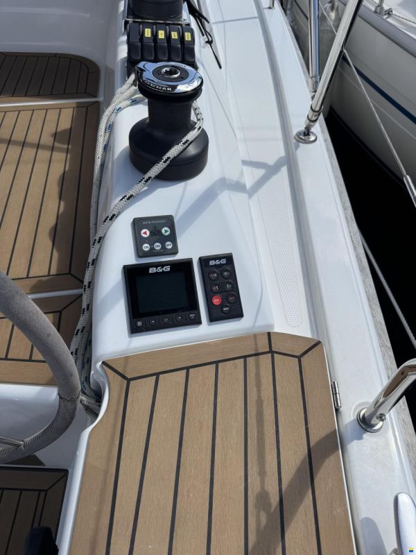 Hanse 348