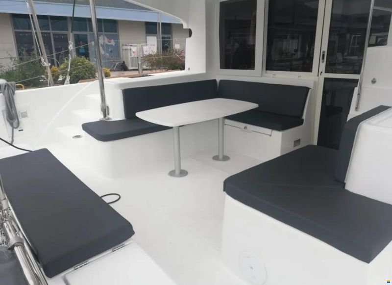 Lagoon 40