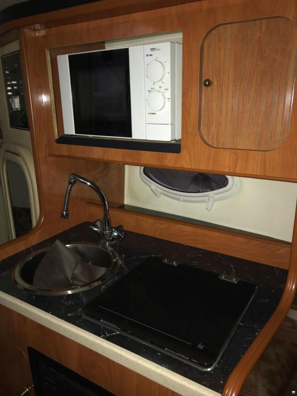 Rinker Fiesta VEE 270