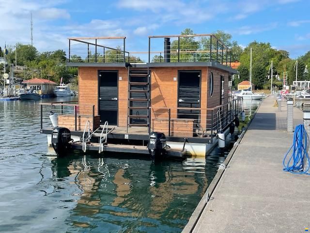 HUSBÅT-POWERCATAMARAN