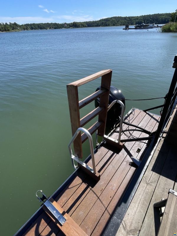 Husbåt Powercatamaran