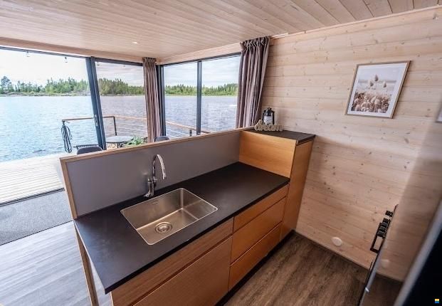 Husbåt Powercatamaran