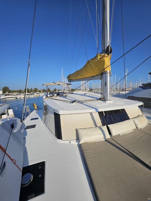 Fountaine Pajot Lucia 40