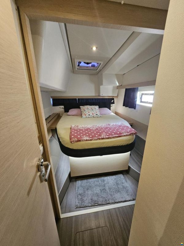 Fountaine Pajot Lucia 40