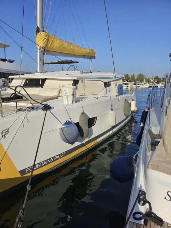 Fountaine Pajot Lucia 40