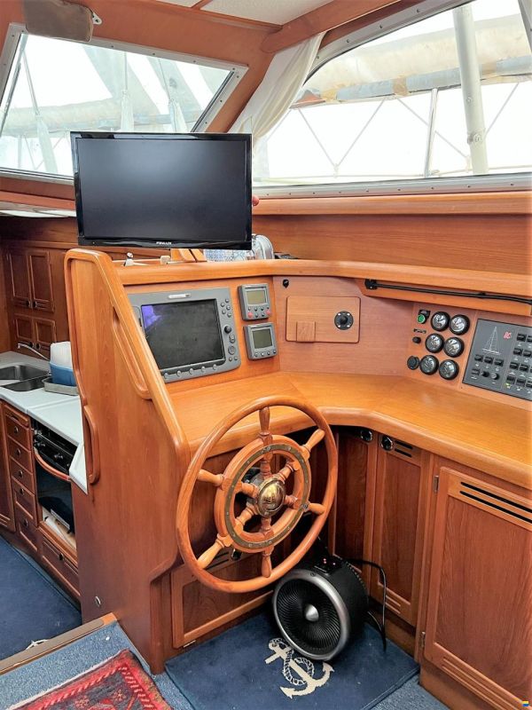 Nauticat 37